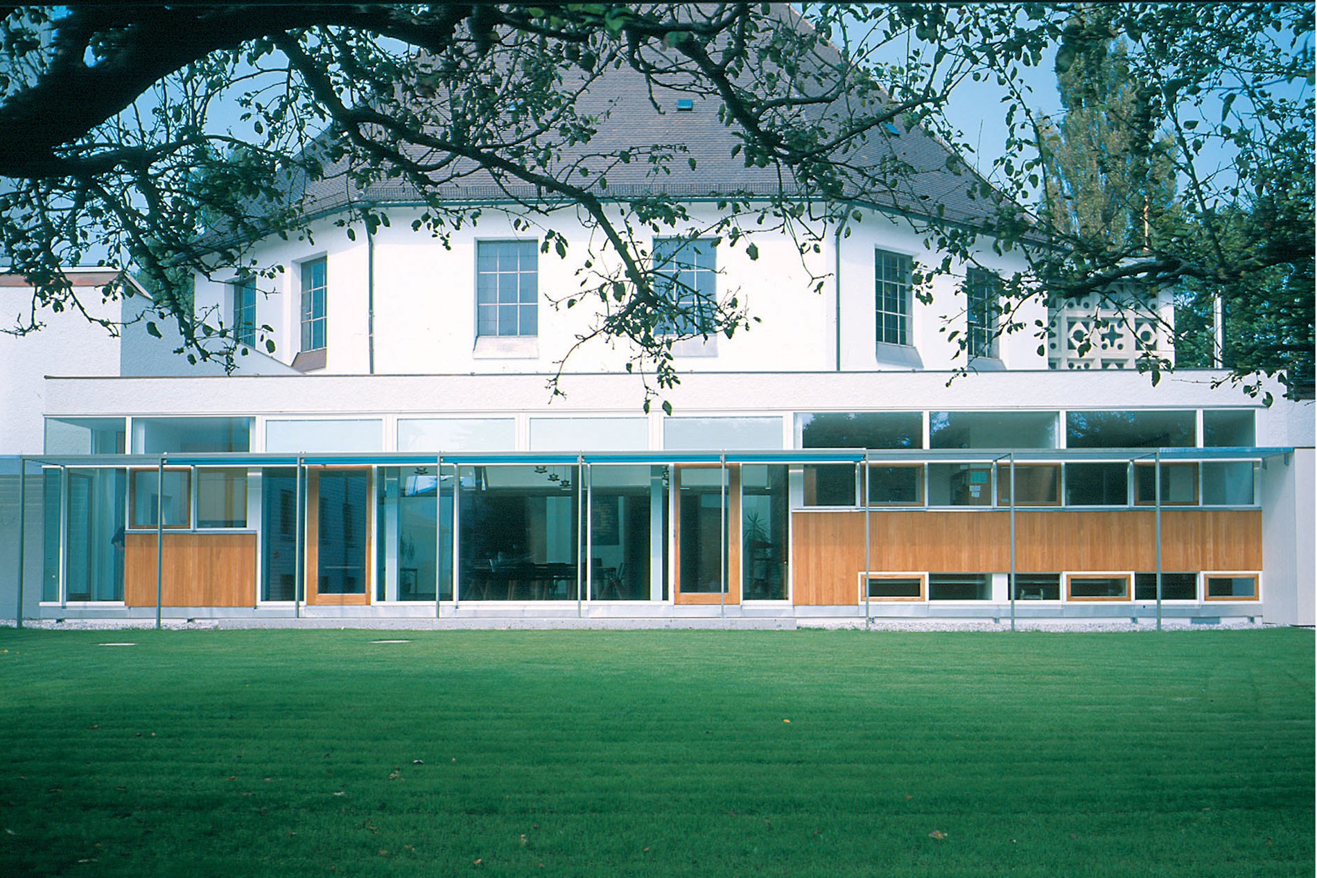 Mariä Himmelfahrt Dachau Architekturbüro München Foto Fassade